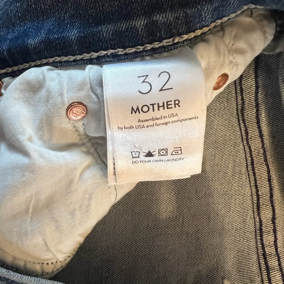 MOTHER Weekender Fray Jeans - 32 - Picture 5 of 11